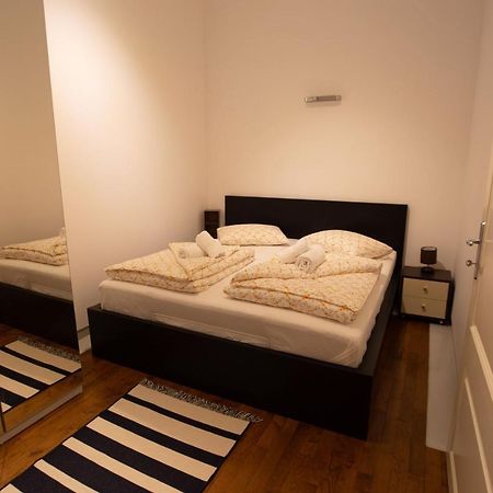 Alessia Apartment In The Old Town Timisoara Esterno foto