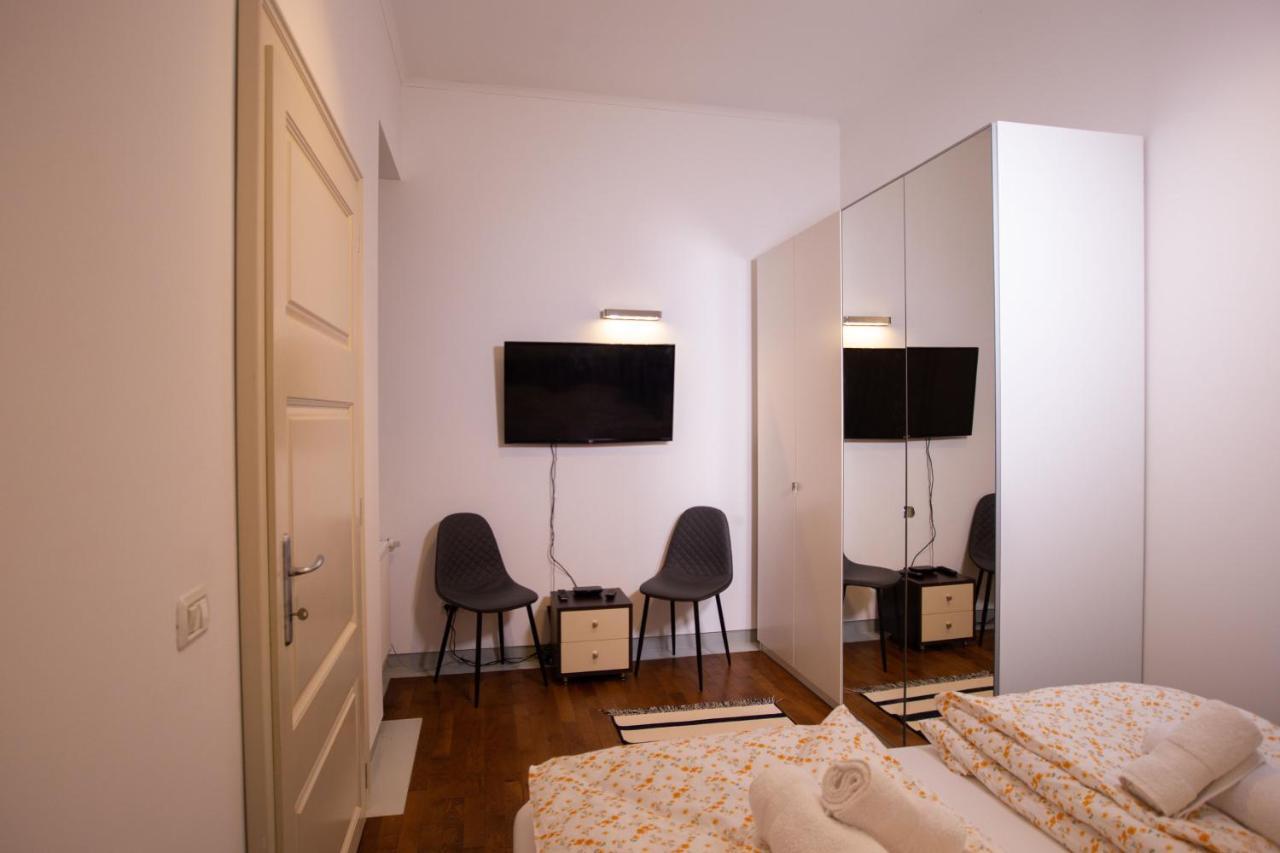 Alessia Apartment In The Old Town Timisoara Esterno foto
