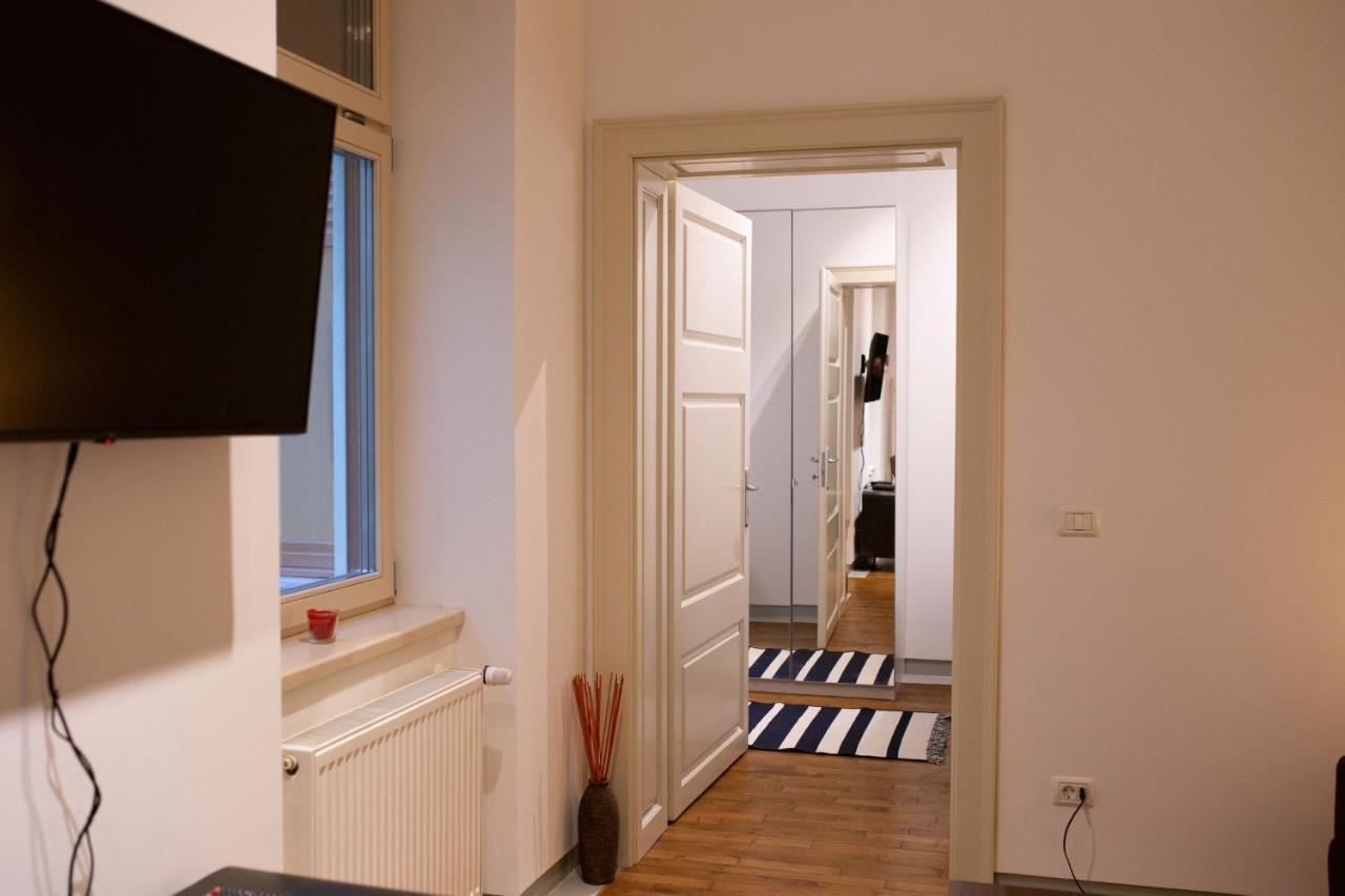 Alessia Apartment In The Old Town Timisoara Esterno foto
